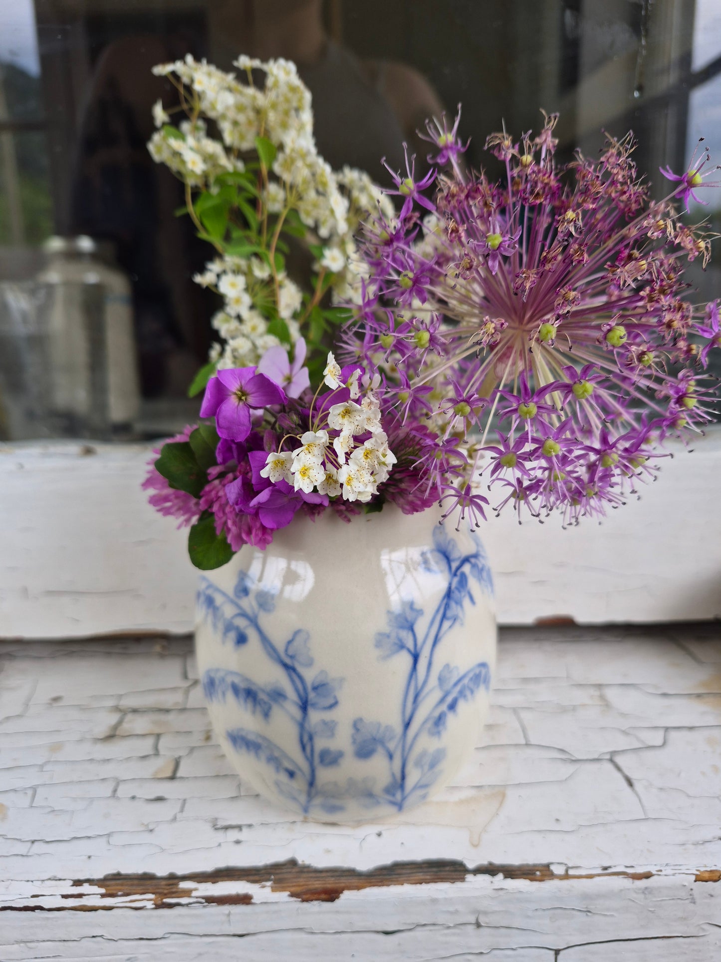 Vase, Bleeding Heart