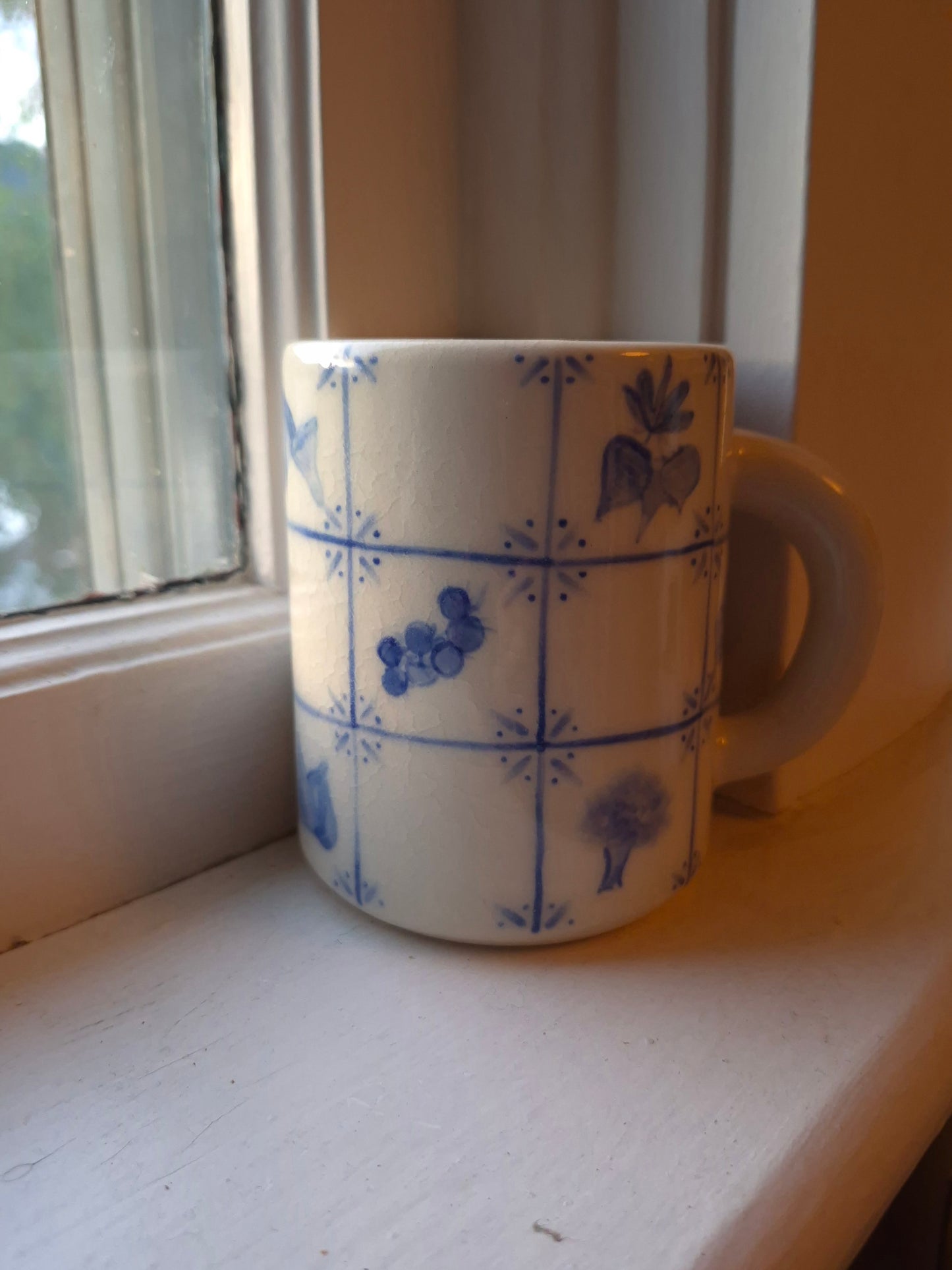 Delft Tile Mug, Vegetables