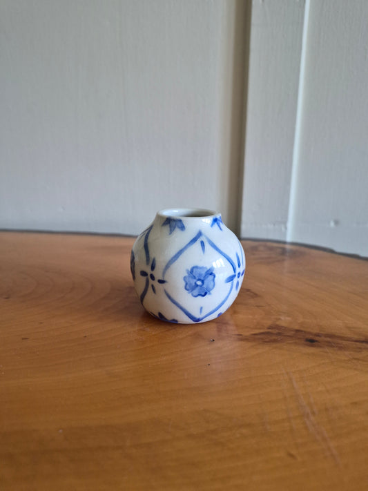 Mini Bud Vase, Patterned Flower